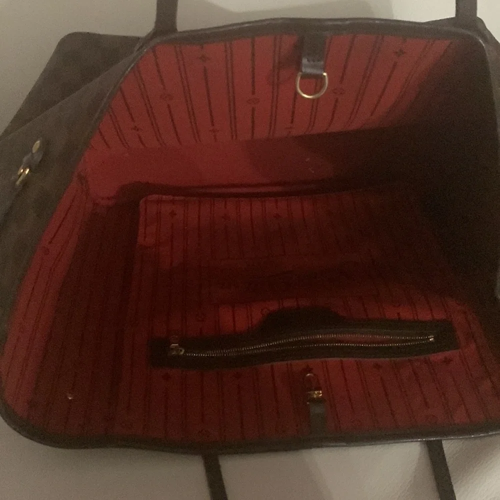 Don’t Wait… Neverfull GM Damier - Picture 4 of 4